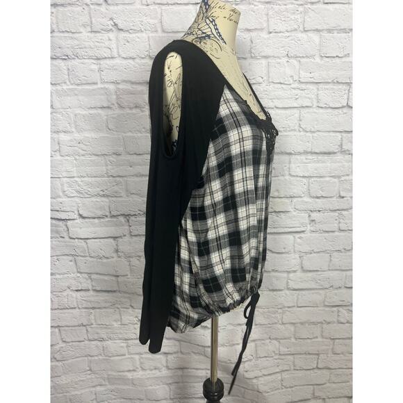 Venus Black and White Plaid Top With Peep Hole Shoulders - Picture 4 of 6